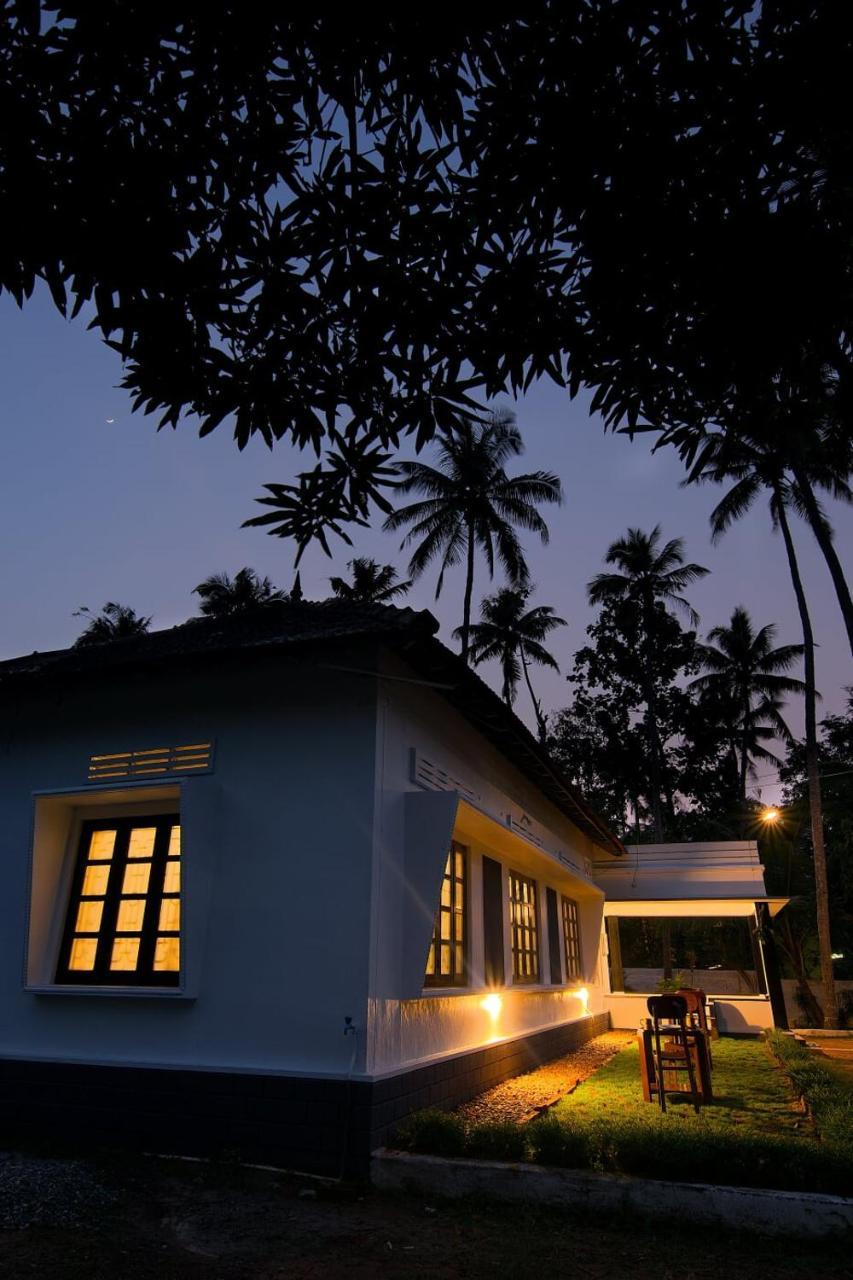 Piggy Hostel Varkala Esterno foto