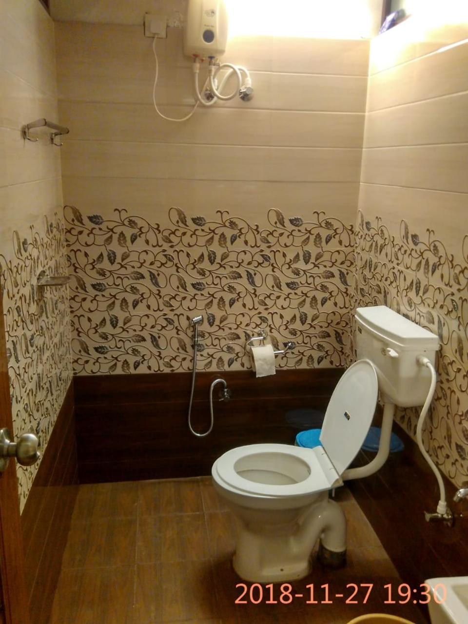 Piggy Hostel Varkala Esterno foto