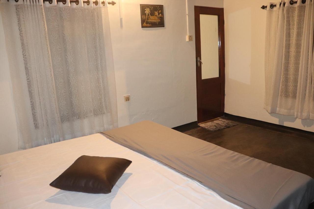 Piggy Hostel Varkala Esterno foto