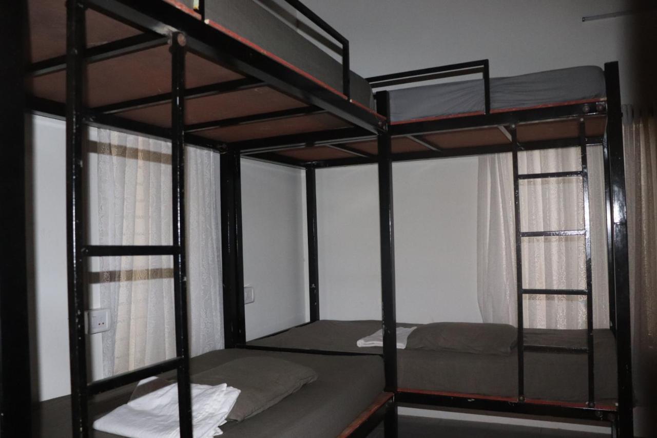 Piggy Hostel Varkala Esterno foto