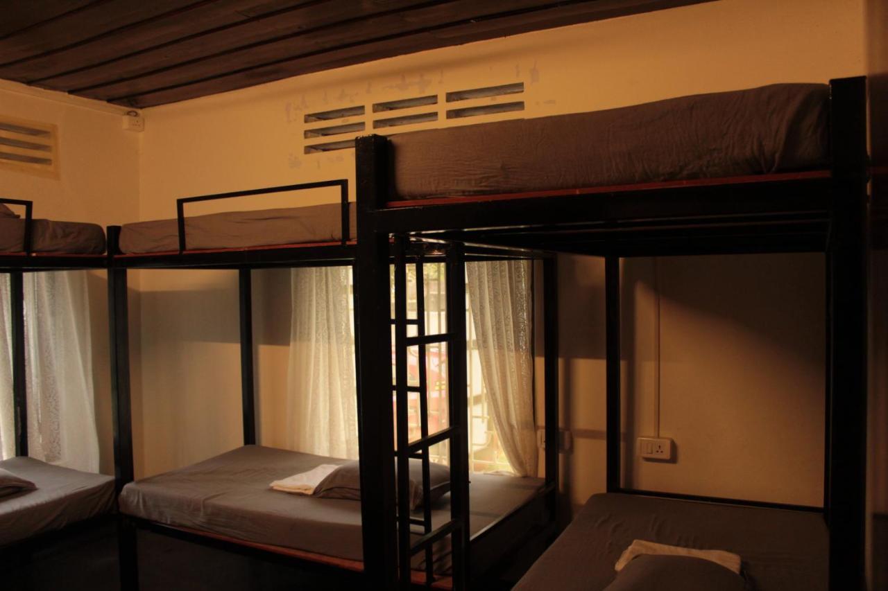Piggy Hostel Varkala Esterno foto